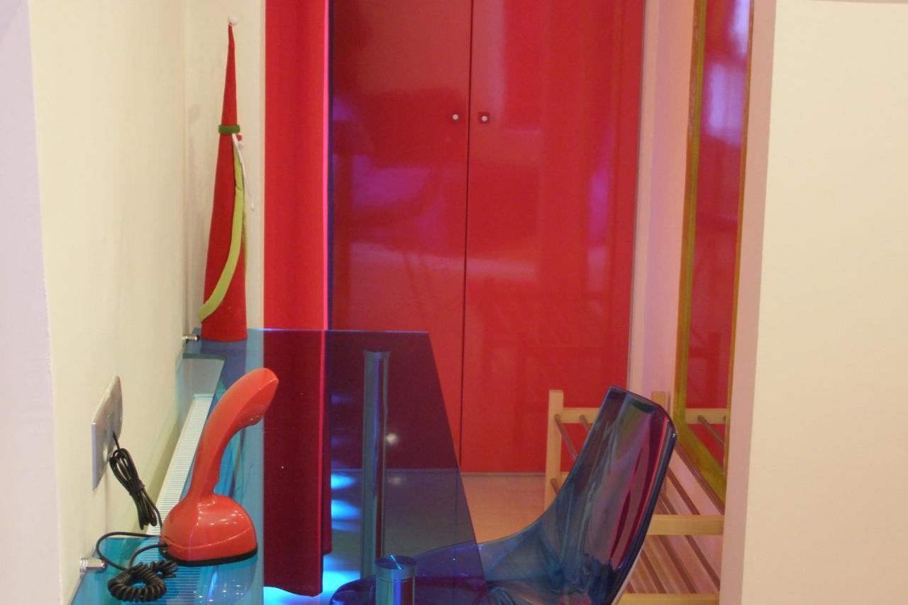Room In A Neoclassical House - Ladybug 卡斯托里亚 外观 照片
