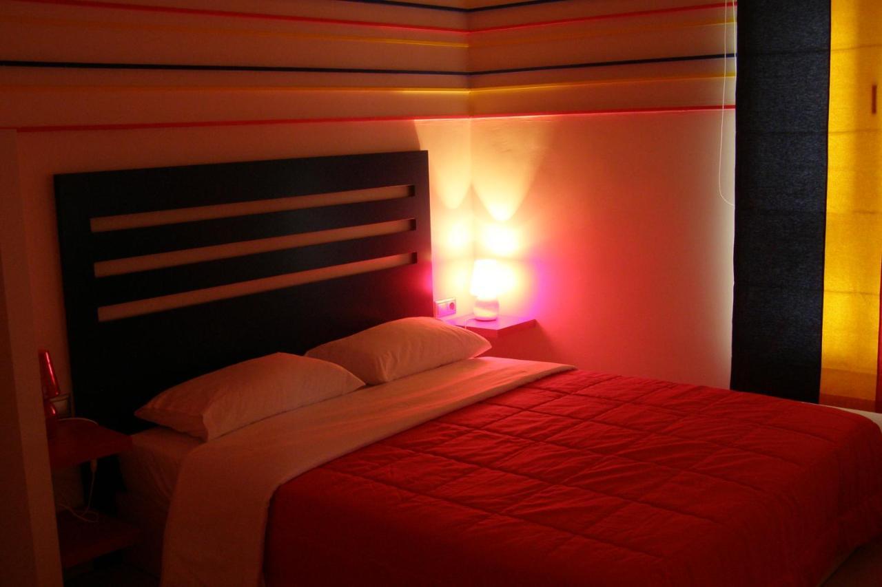 Room In A Neoclassical House - Ladybug 卡斯托里亚 外观 照片